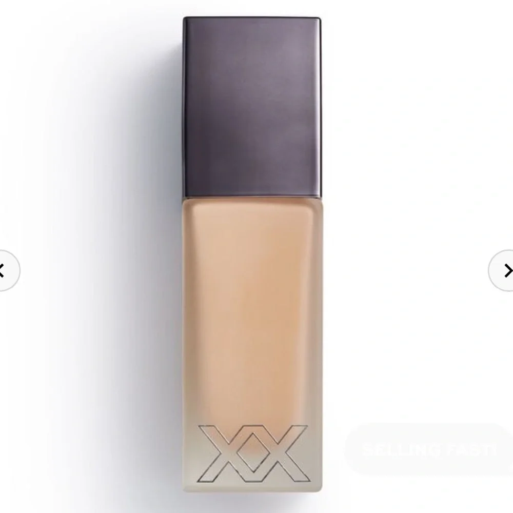 Makeup Revolution, Conceal & Hydrate, Foundation, FX8